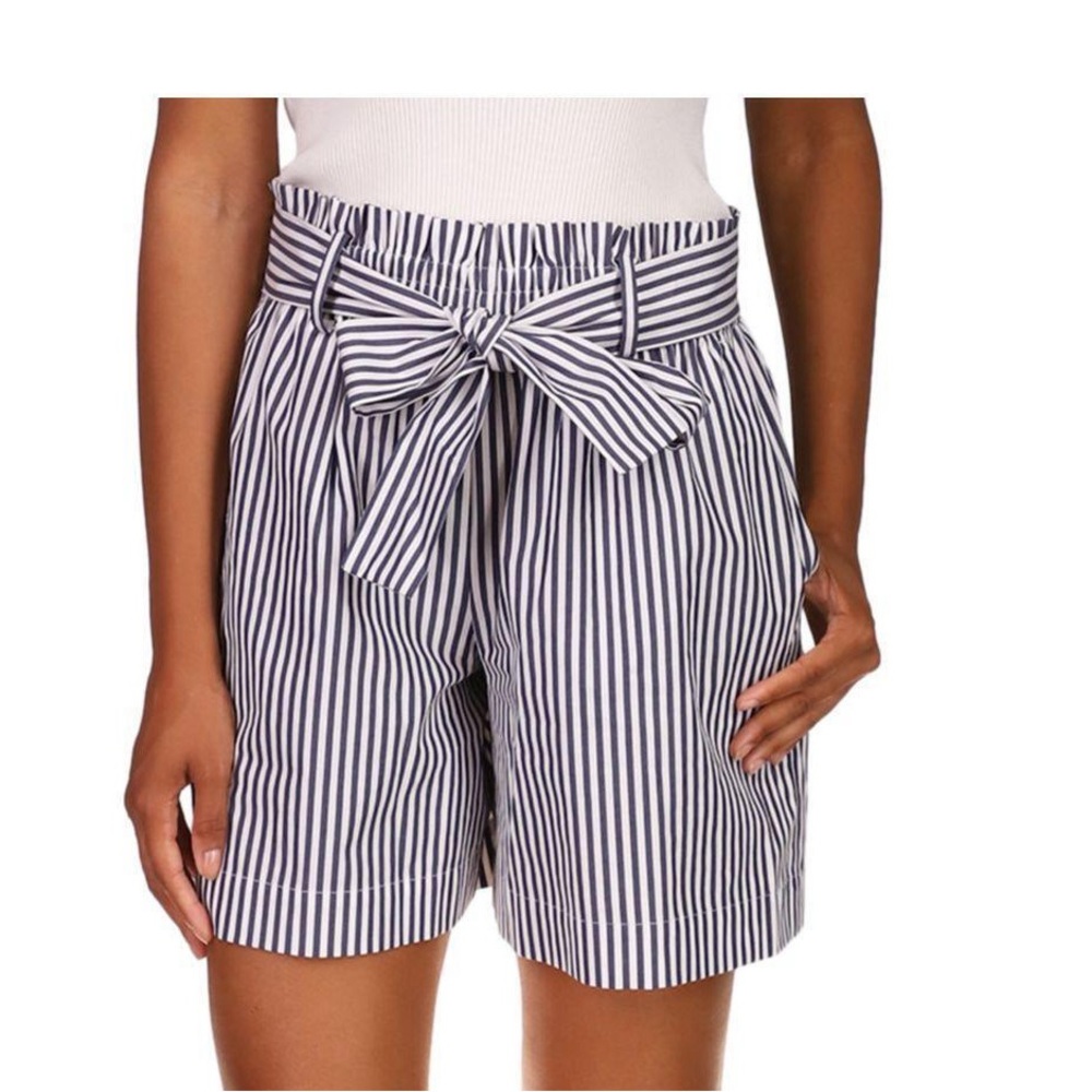 Michael Kors Navy Stripe Paper Bag Shorts NWOT Size 6 - Picture 1 of 12